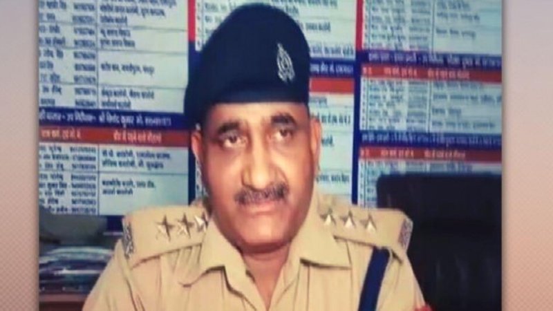 गैंगरेप केस को रफा-दफा कर रहा था DySP: योगी सरकार ने डिमोट कर दारोगा बनाया