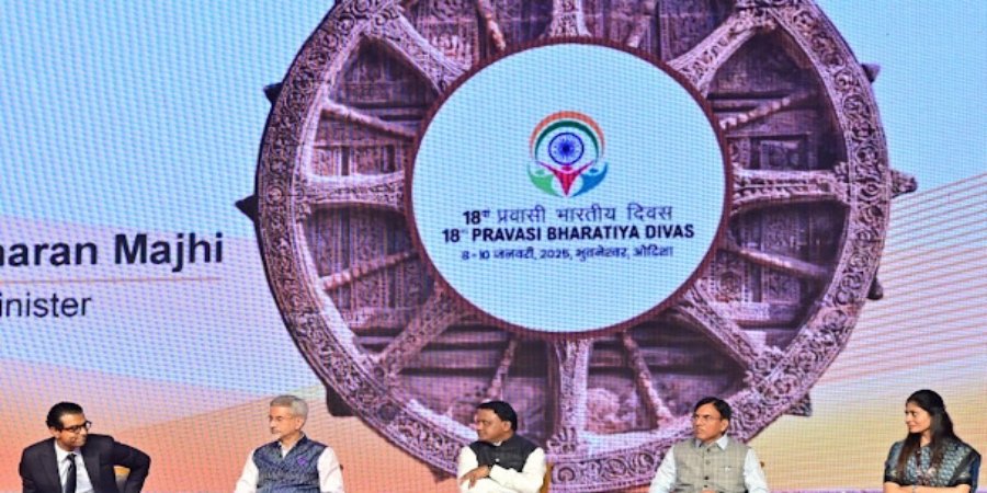 भावनाओं की डोर ही नहीं, अर्थव्यवस्था की पहिया भी खींचता है प्रवासी भारतीय